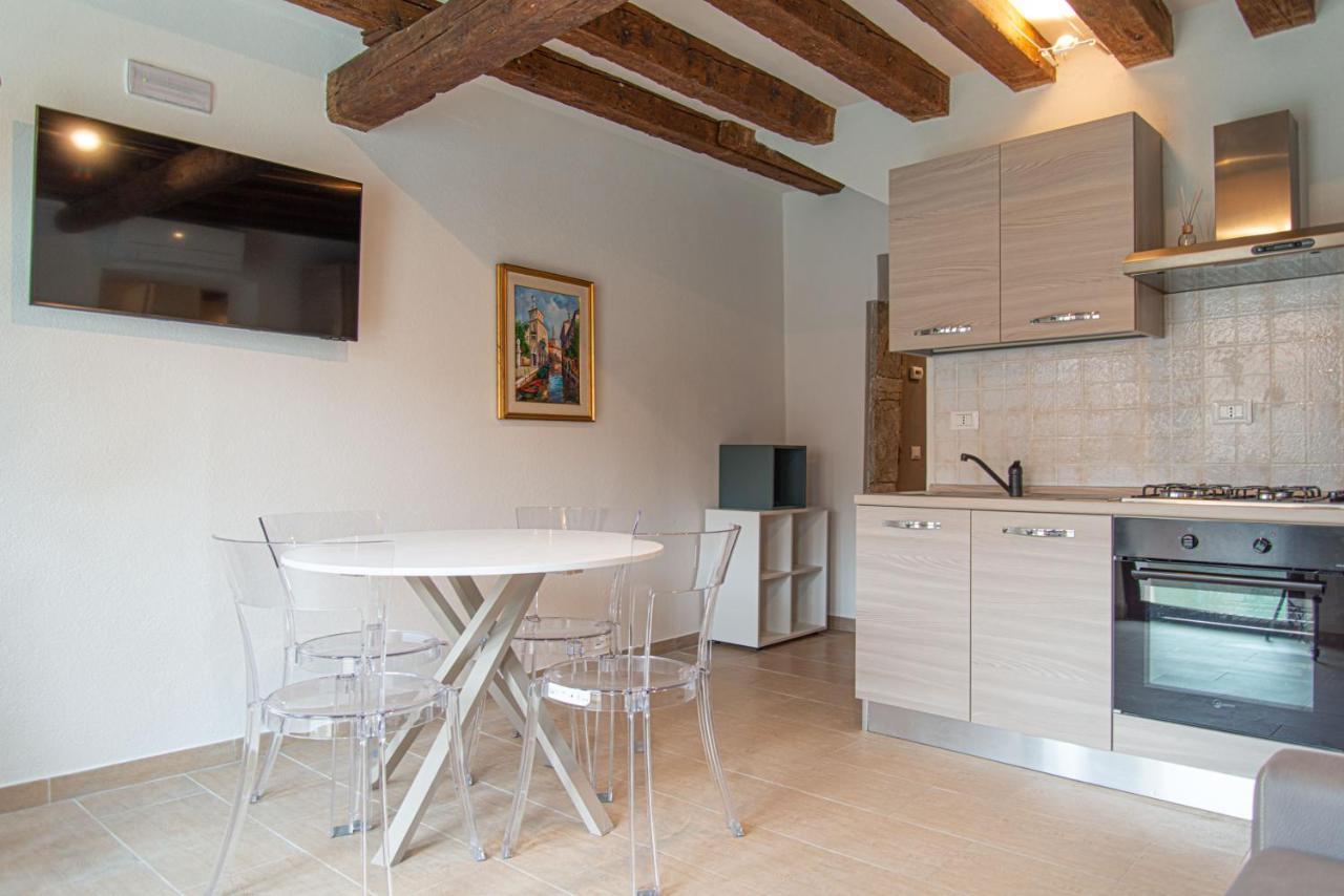 Ca' Leoncino - Venice Canal Front Apartment Exterior foto