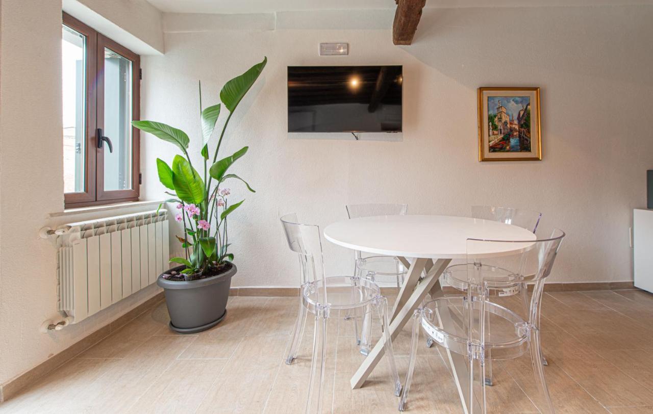 Ca' Leoncino - Venice Canal Front Apartment Exterior foto