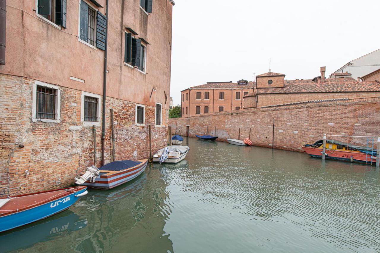 Ca' Leoncino - Venice Canal Front Apartment Exterior foto